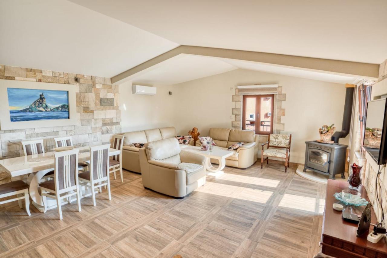 Savovic_Lux Apartment Petrovac Екстериор снимка