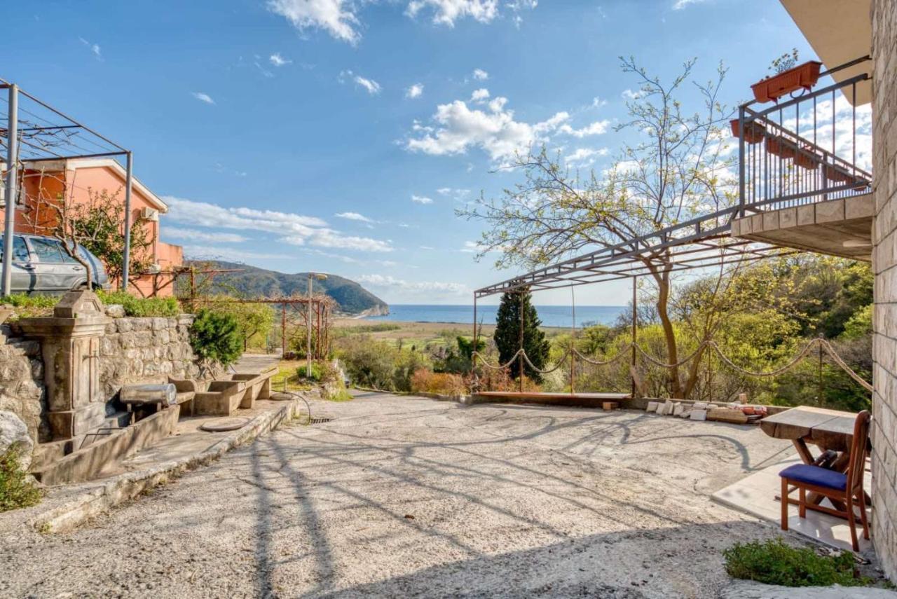 Savovic_Lux Apartment Petrovac Екстериор снимка
