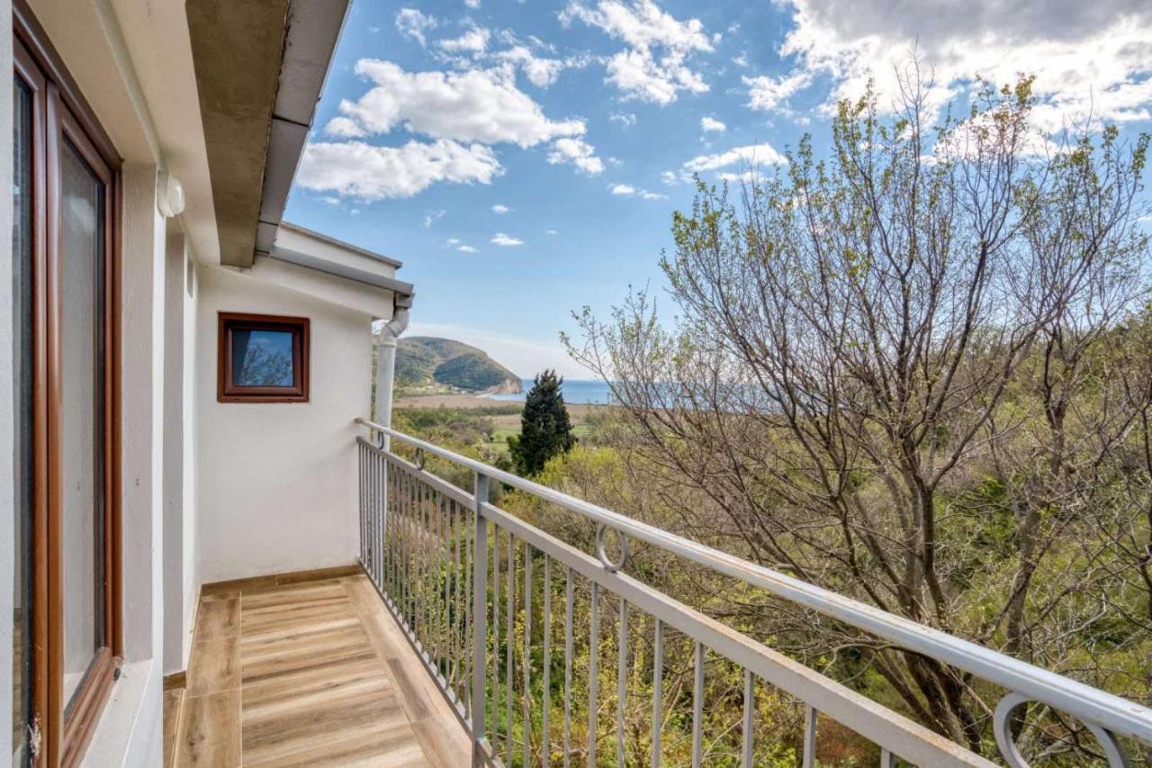 Savovic_Lux Apartment Petrovac Екстериор снимка